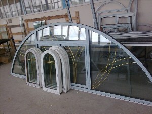 Арочные окна из алюминиевого профиля