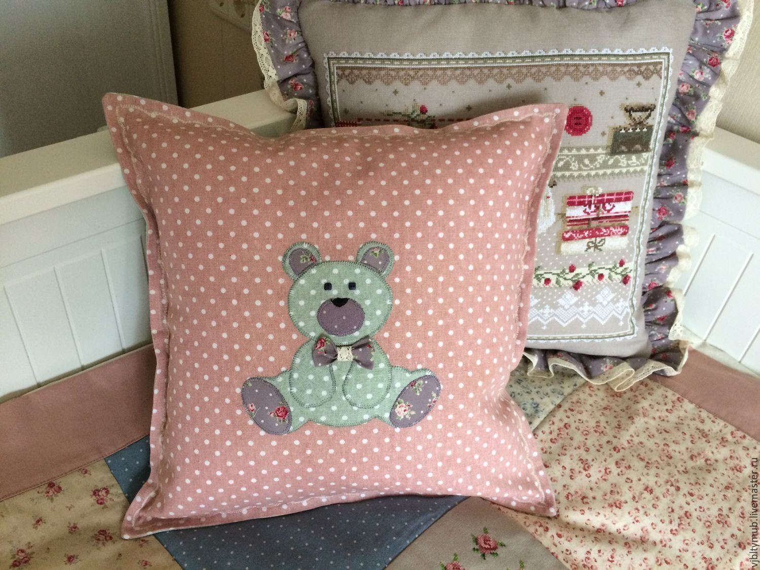 Декоративные подушки для детской — купить в Москве по ценам производителя