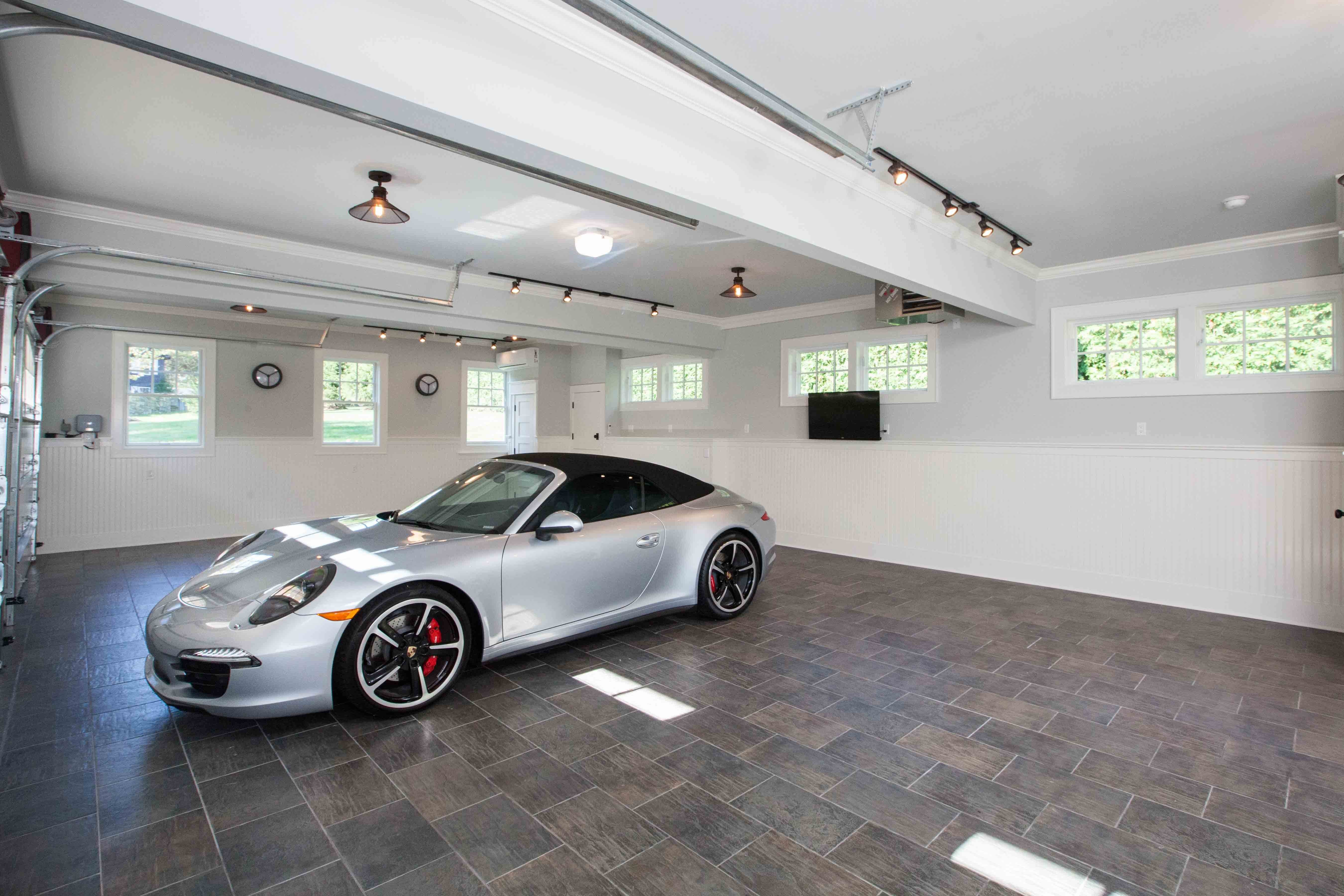 Красивые гаражи внутри. Стильный гараж. Дизайнерский гараж. Интерьер большого гаража. Красивый гараж внутри.