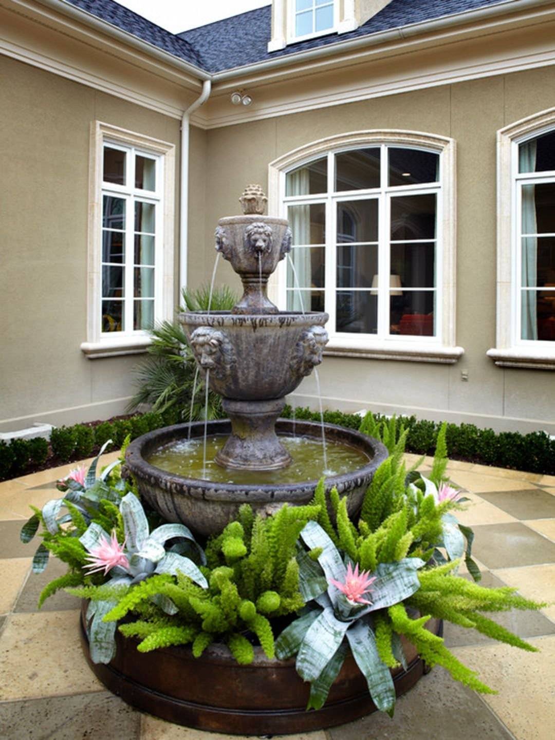 Дом с садом и фонтаном - 56 фото
