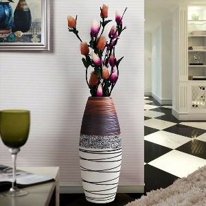 Напольные вазы в интерьерах комнат