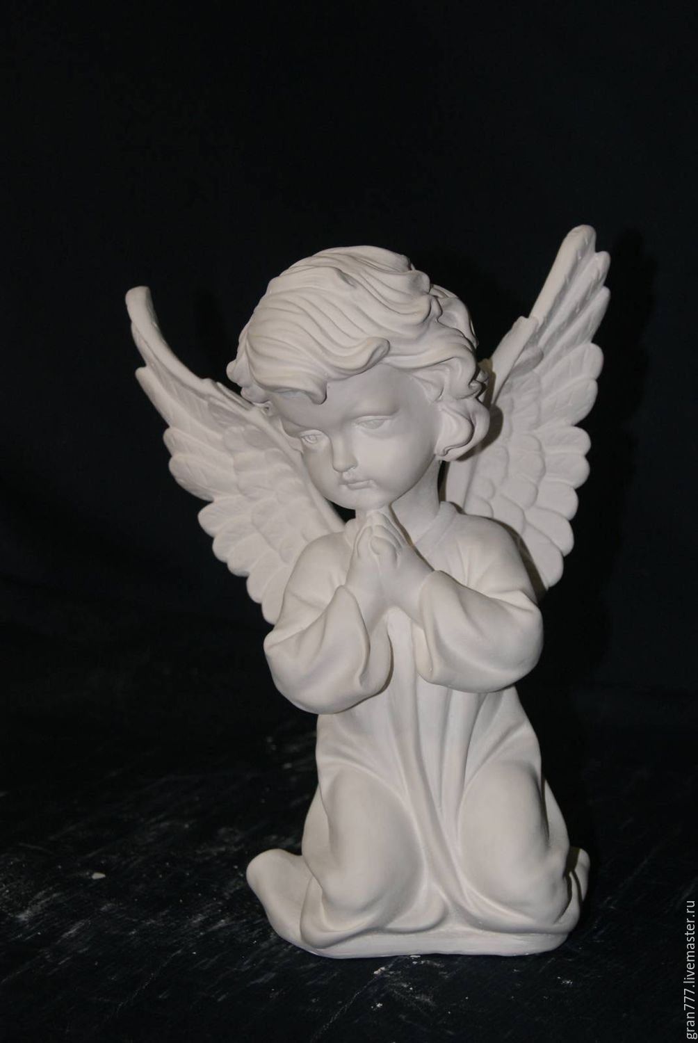 Елабужанка коллекционируют фигурки ангелов