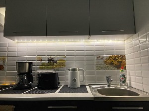 Подсветка для кухни под шкафы светодиодная