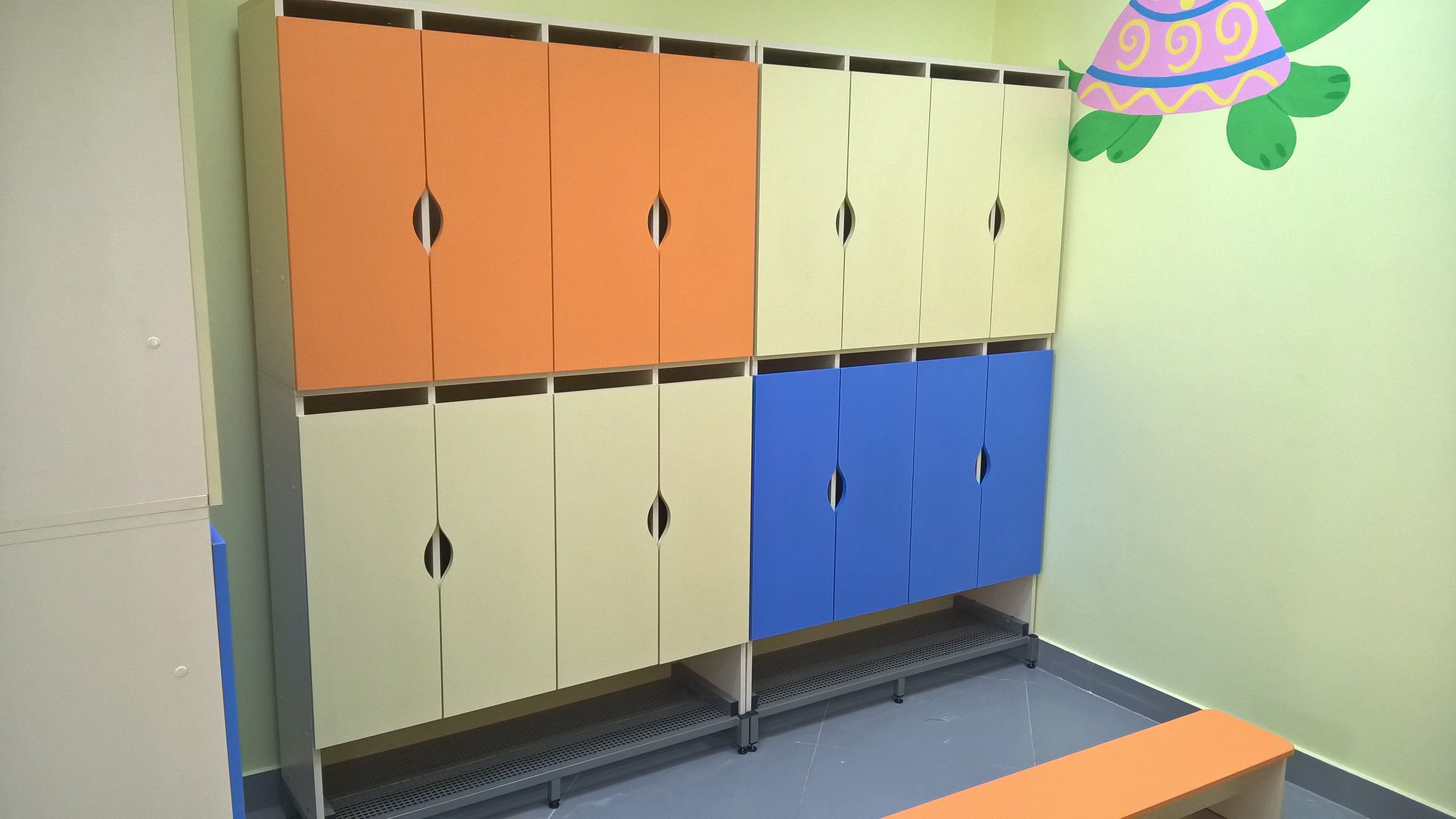 Секционные детские шкафы