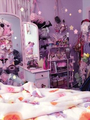 Розовая кавай комната