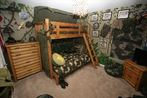 Комната в военном стиле