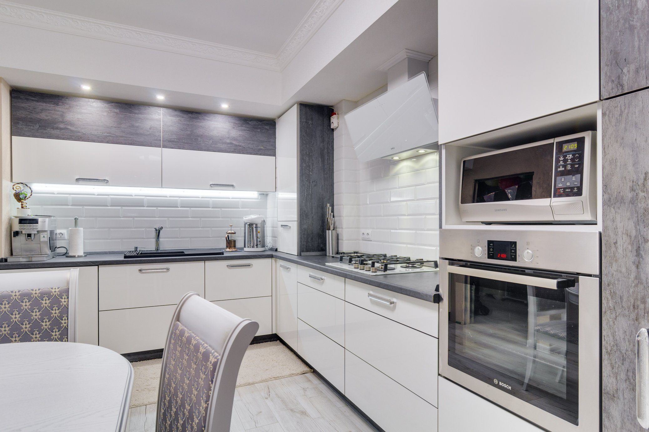Белая угловая кухня в современном стиле | Тип дизайн, Кухня, Дизайн