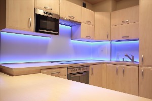 Светодиодная подсветка для кухни рабочей