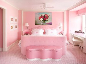 Комната в розовых тонах