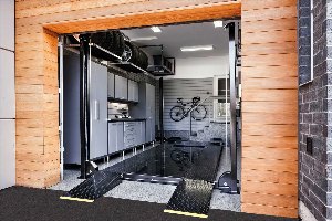 Интерьер маленького гаража