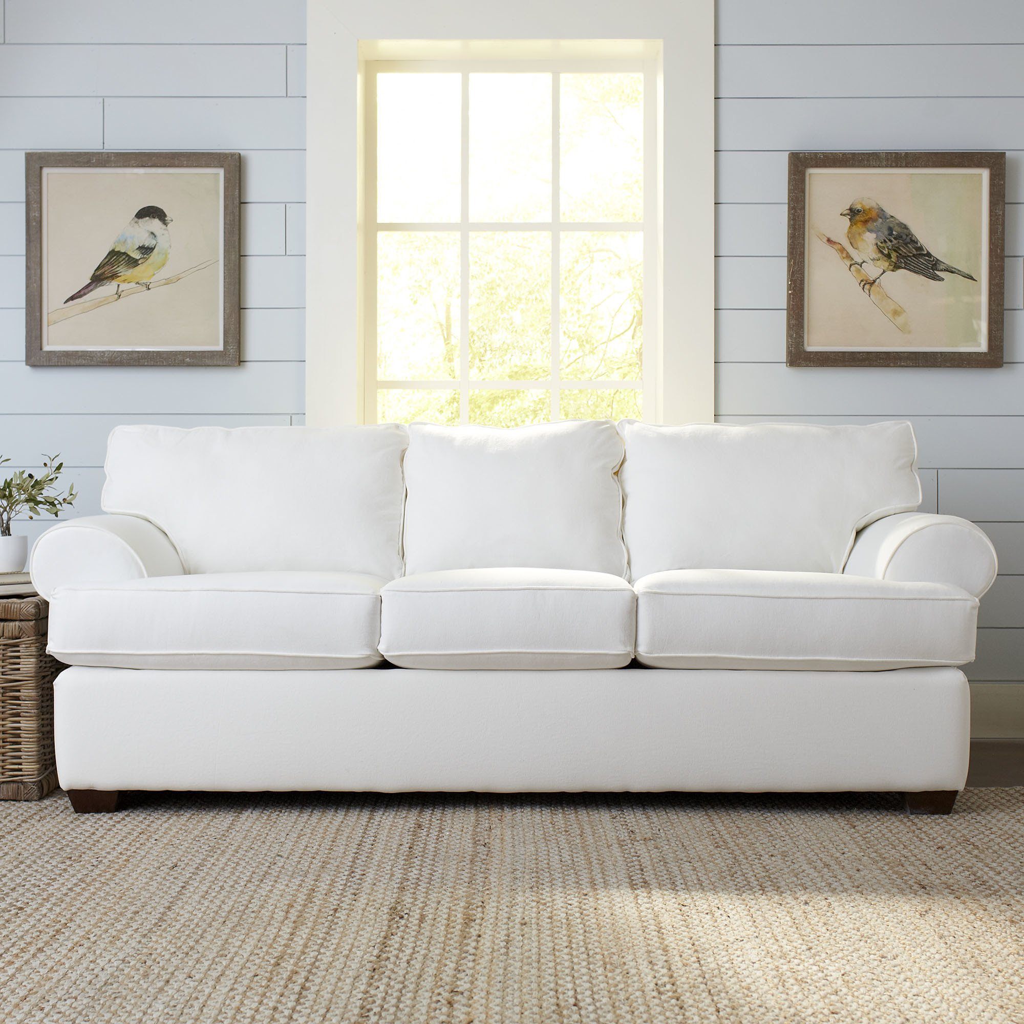 Диван бест мебель. Диван модульный Бавария Эшли. Софа фармхаус. Красивый белый диван. Белый диван в интерьере.