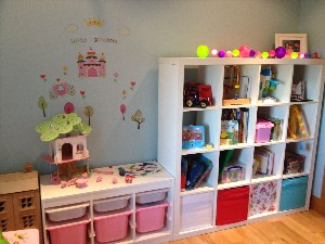 Ящики для игрушек в детскую комнату