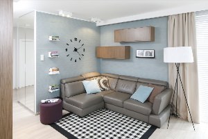 Дизайн маленькой комнаты с угловым диваном