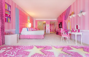 Розовая комната барби