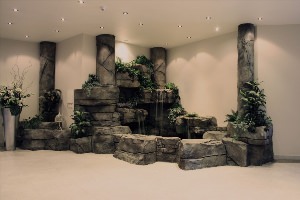 Декоративные фонтаны и водопады в интерьере