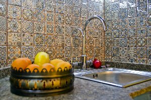 Марокканская плитка на кухне