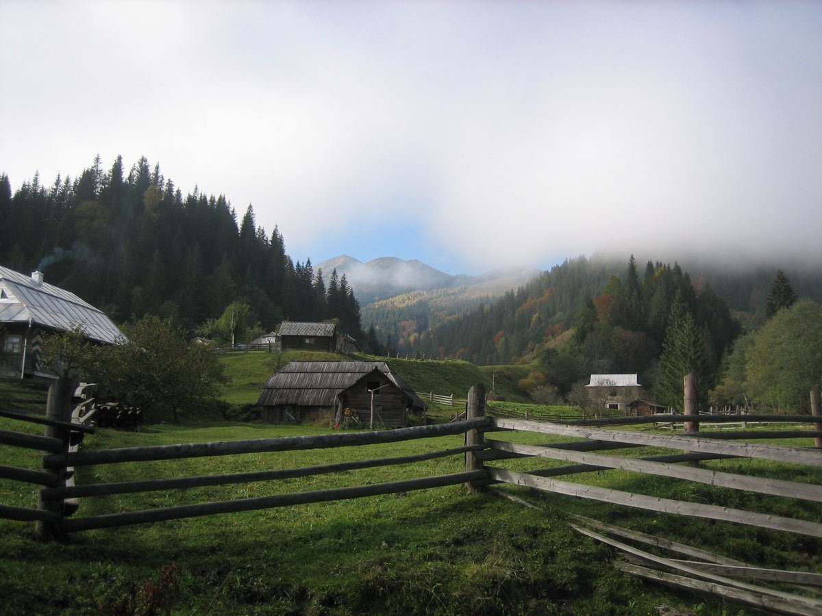 Село Дземброня Карпаты Украина