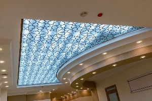 Потолок из оргстекла с подсветкой