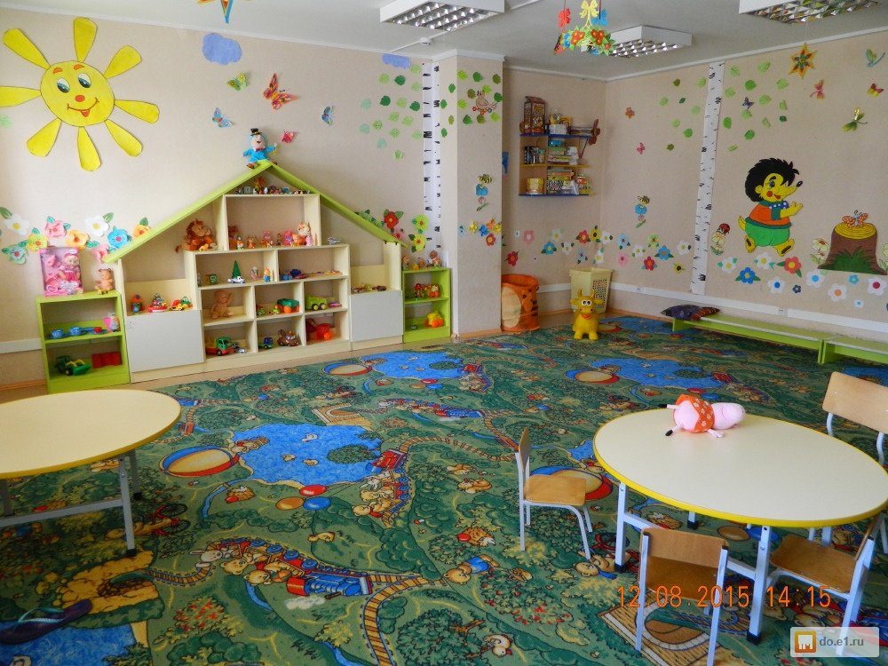 V detskom sadu. Игровая комната в детском саду. Комната в детском саду. Детские комнаты в детском саду. Детская комната в детском саду.