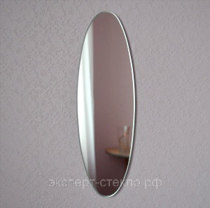 Овальное зеркало в ванную