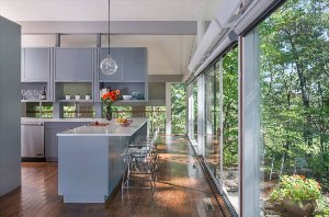 Панорамное остекление кухни в квартире