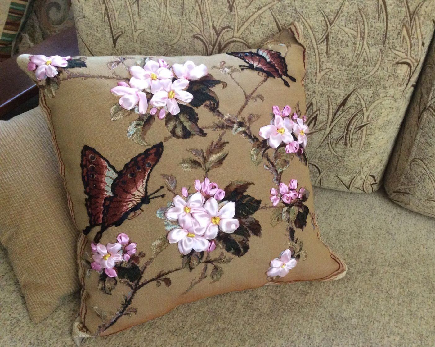 «Вышивка лентами. декоративные подушки…» — создано в Шедевруме