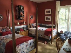 Комната для мальчиков с двумя кроватями