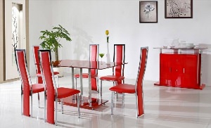 Красные стулья в интерьере