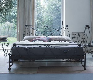 Железная кровать в стиле лофт