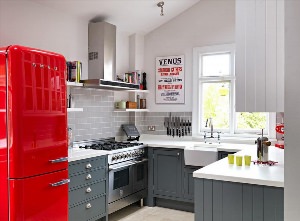 Дизайн кухонь с маленькими холодильниками