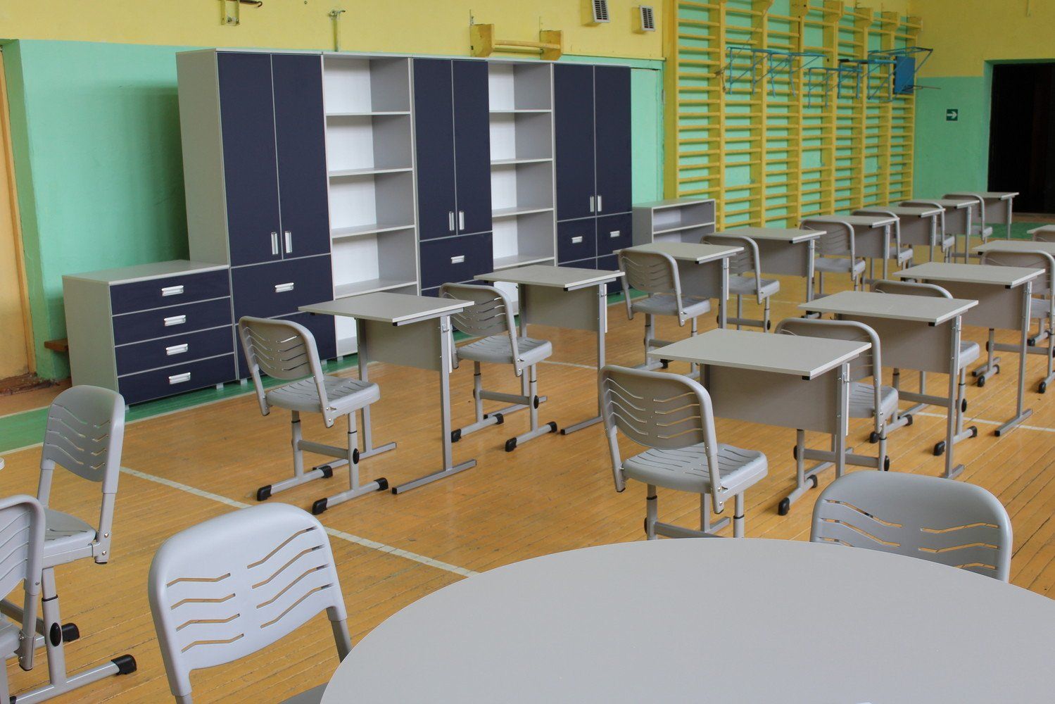 Кабинет роста в школе. Точка роста в школе кабинет физики. Современная Школьная мебель. Современная мебель для школы. Модульная мебель для учебных классов.