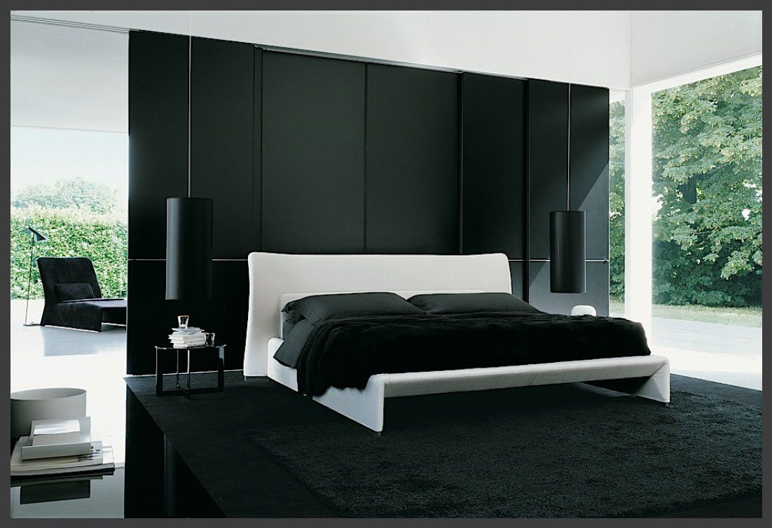 Кровати темного цвета. Черно белая спальня. Черная кровать. Черная спальня. Черная кровать в интерьере.