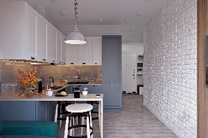 Стена под белый кирпич на кухне