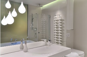 Стильные светильники для ванной комнаты