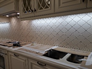 Плитка арабеска в интерьере кухни