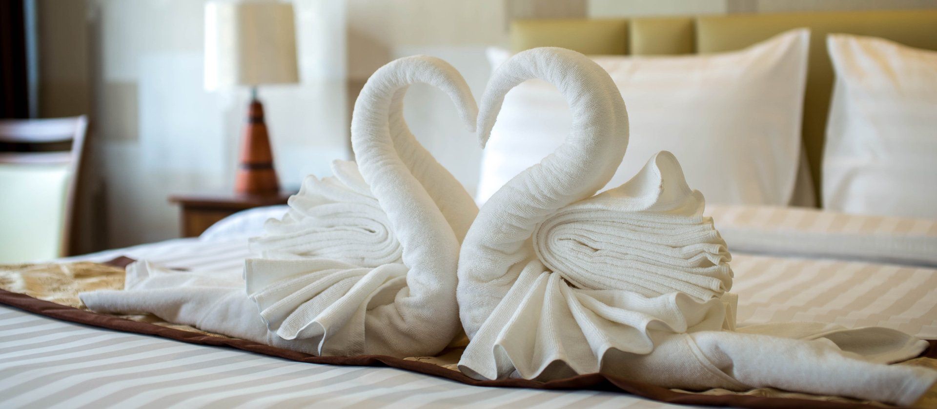 как красиво уложить полотенце в гостинице