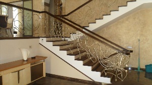 Перила для лестниц в частном доме