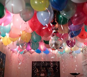 Оформление комнаты шарами на день рождения