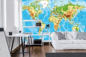 Карта мира в интерьере комнаты