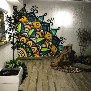 Разрисовка стен в квартире