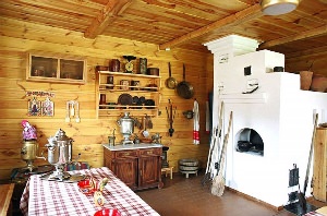 Деревенская кухня с русской печкой