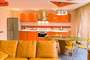 Кухня персикового цвета
