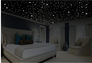 Звездный потолок в комнате