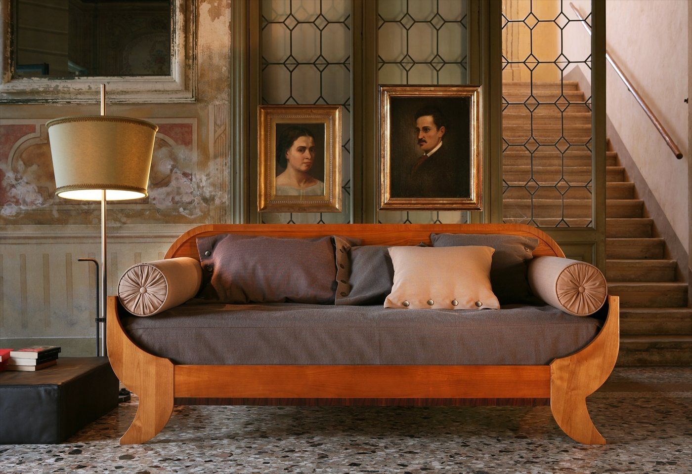 Мебель диваны деревянные. Кровать Morelato Biedermeier 2873. Мебель в стиле бидермейер. Диван Morelato. Диван в стиле бидермейер.