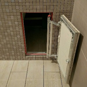 Скрытый люк в ванную комнату