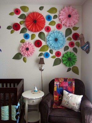Цветы из бумаги для украшения стен