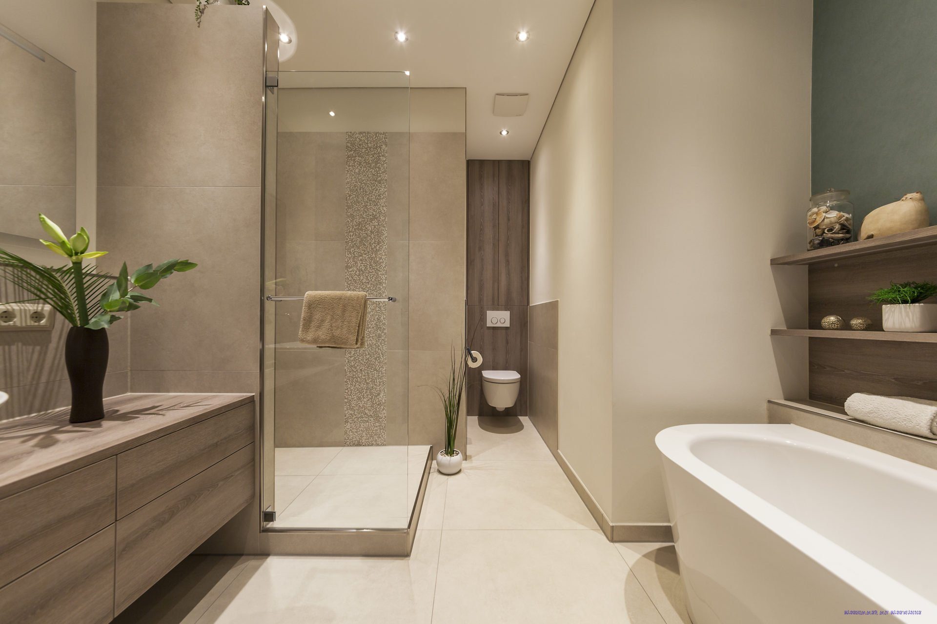 ванная комната с душевой дизайн светлая
