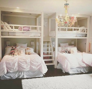 Спальня для девочек с двумя кроватями