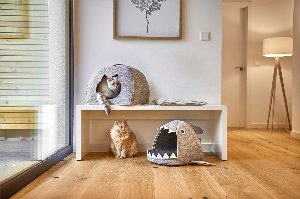 Кошки из дерева для интерьера