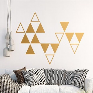 Треугольники на стене
